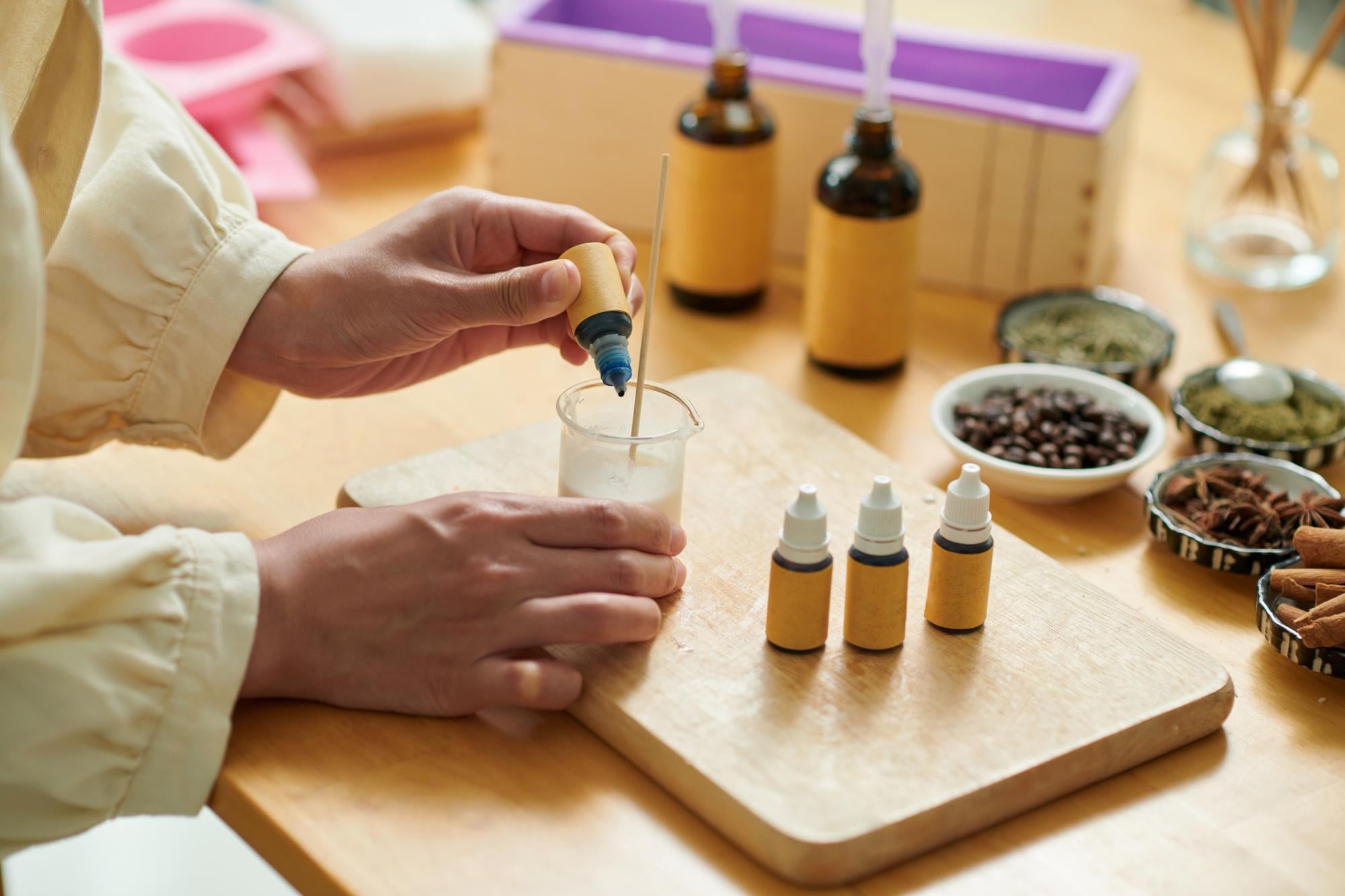 Essential Oils vs. Carrier Oils - Unveiling the Benefits and 